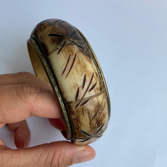 Vintage Rustic Bone and Brass Tone Bracelet w Simple Carving. Handmade. - Picture 6 of 7